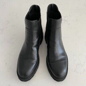 Cole Haan Grand 360 Leather Chelsea Boots 1.25" Gripper Heel Black Sz 6.5B